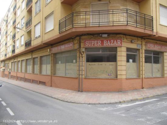 SE VENDE O ALQUILA LOCAL COMERCIAL - ALICANTE