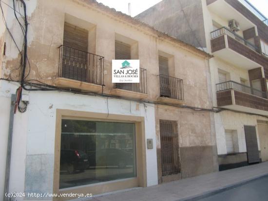 VENTA CASA CON LOCAL COMERCIAL - ALICANTE