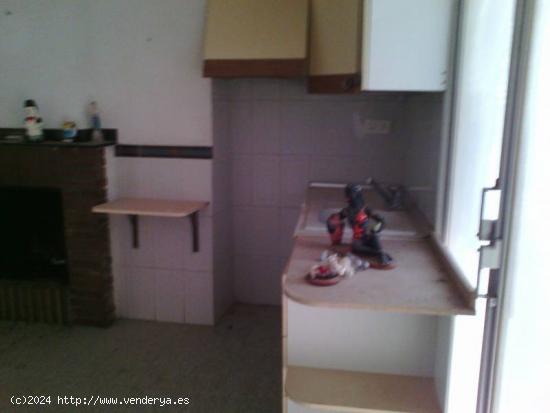 VENTA DE CASA EN PINOSO - ALICANTE