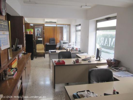  SE VENDE LOCAL COMERCIAL CON AMPLIAS OFICINAS EN ELDA (ALICANTE) - ALICANTE 