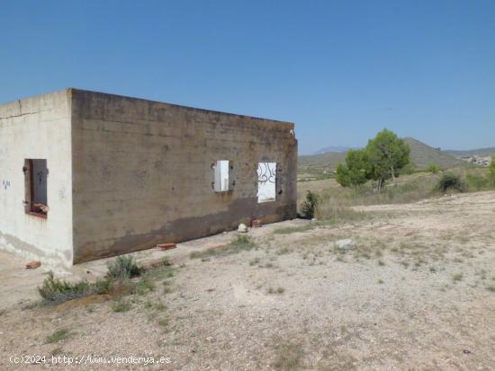 TERRENO URBANO CON CASA RUINA ALGUEÑA ALICANTE - ALICANTE