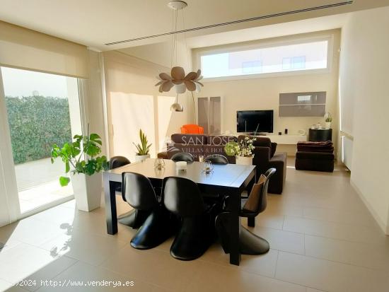 VENTA DE CASA DE LUJO EN ASPE EN MUY BUENA ZONA, ESPECTACULAR VIVIENDA - ALICANTE