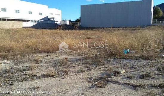  VENTA DE PARCELAS EN HONDÓN DE LAS NIEVES EN ZONA POLÍGONO INDUSTRIAL - ALICANTE 