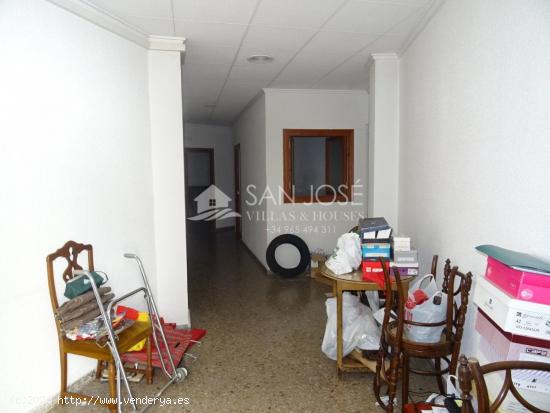 VENTA O ALQUILER DE LOCAL COMERCIAL EN ASPE EN ZONA CENTRO - ALICANTE