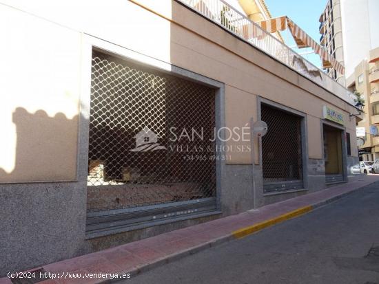 VENTA DE LOCAL COMERCIAL EN ASPE EN ZONA CENTRO TOTALMENTE DIÁFANO - ALICANTE