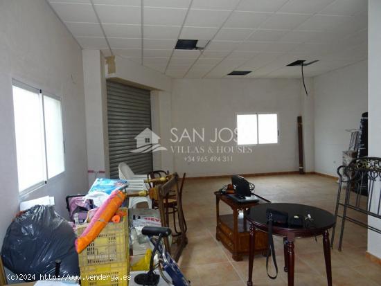 VENTA DE LOCAL COMERCIAL EN ASPE EN ZONA CALLE COLÓN TOTALMENTE NUEVO - ALICANTE