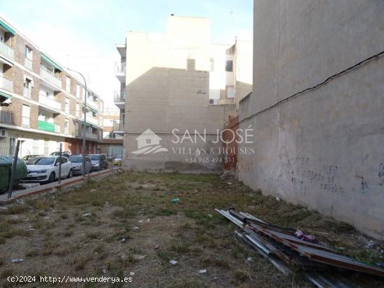 VENTA DE PARCELA O TERRENO URBANO EN ASPE  PARA EDIFICACIÓN DE VIVIENDAS  EN ZONA CENTRO - ALICANTE