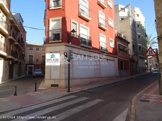  VENTA DE LOCAL COMERCIAL EN ASPE EN ZONA CENTRO - ALICANTE 