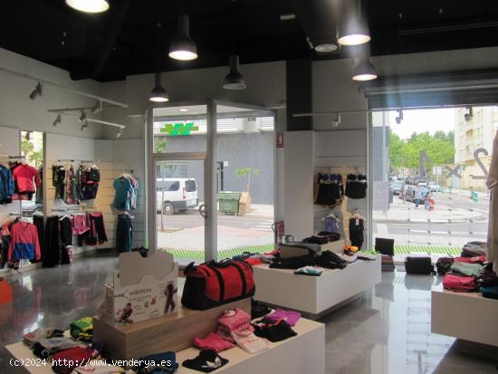 SE VENDE O ALQUILA LOCAL COMERCIAL (ELDA) ALICANTE - ALICANTE