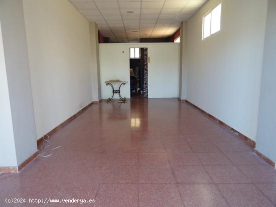 SE VENDE O SE ALQUILA LOCAL COMERCIAL EN LA ZONA DE LA NIA-COCA EN ASPE - ALICANTE