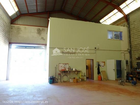 VENTA DE NAVE INDUSTRIAL EN HONDÓN DE LAS NIEVES EN POLÍGONO - ALICANTE