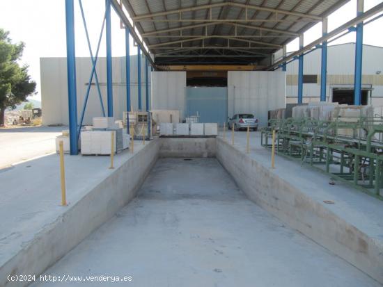 SE VENDE NAVE INDUSTRIAL EN LA ROMANA - ALICANTE