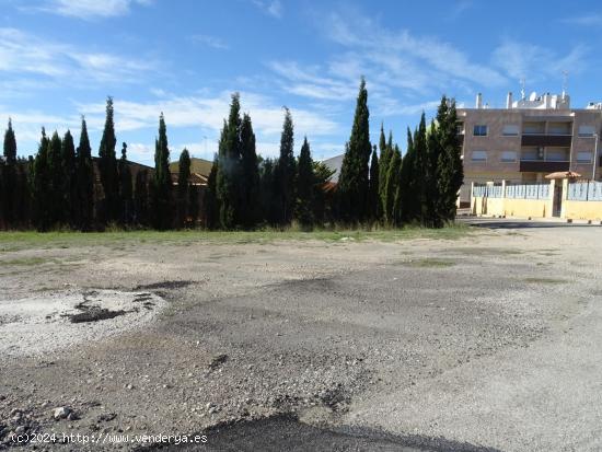 SE VENDE PARCELA URBANA EN BUENA ZONA EN HONDÓN DE LOS FRAILES - ALICANTE