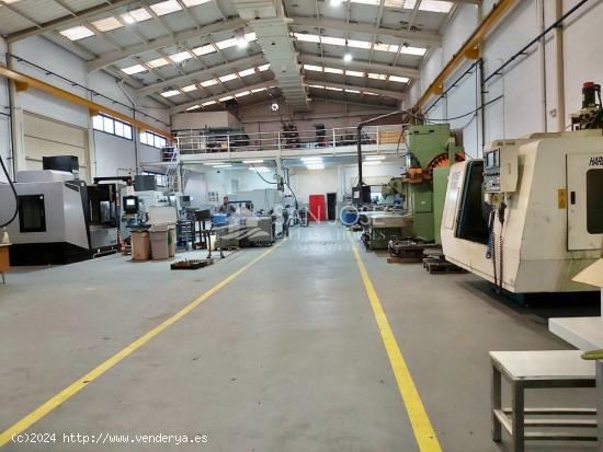 INMOBILIARIA SAN JOSE VENDE NAVE INDUSTRIAL CON VIVIENDA EN POLIGONO TRES HERMANAS EN ASPE - ALICANT