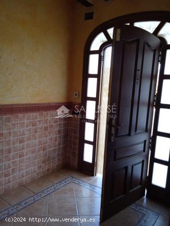 VENTA DE CASA EN UNA BONITA ZONA DE CREVILLENTE - ALICANTE