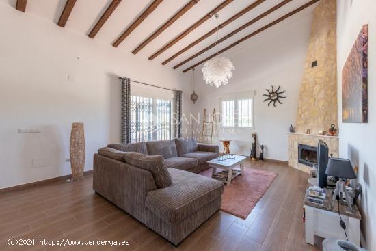 VENTA ESPECTACULAR CHALET EN LA ROMANA, ALICANTE - ALICANTE