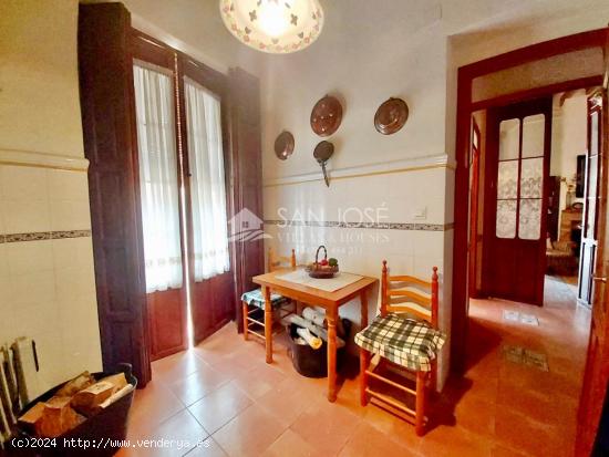 SE VENDE BONITA CASA SEÑORIAL  EN BUEN ESTADO EN ASPE - ALICANTE