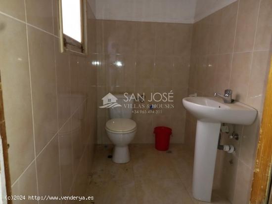 VENTA DE PISO EN MONÓVAR , MUY CENTRICO Y LUMINOSO - ALICANTE