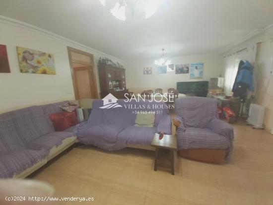 SE VENDE CASA DE UNA PLANTA EN MUY BUEN ESTADO EN HONDON DE LOS FRAILES - ALICANTE