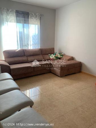 SE VENDE PISO SEMINUEVO EN MONOVAR EN MUY BUENA ZONA (ALICANTE) - ALICANTE