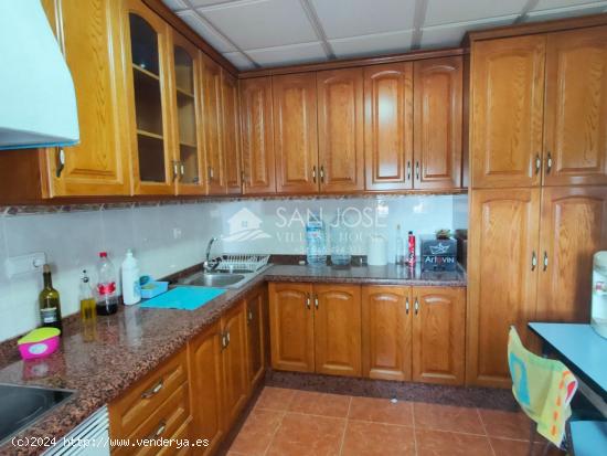 SE VENDE CHALET EN ASPE ZONA TOLOMO - ALICANTE