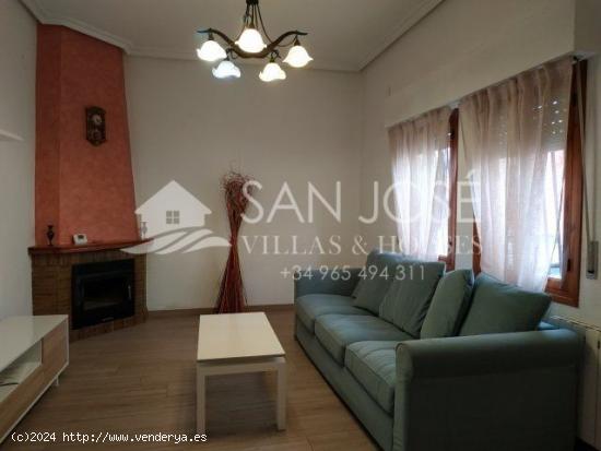 SE VENDE CASA EN PINOSO, PERFECTO ESTADO, PARA ENTRAR A VIVIR - ALICANTE