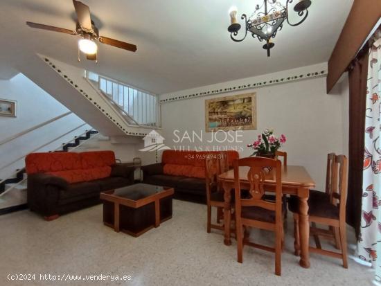 SE VENDE FANTASTICO ADOSADO EN SANTA POLA, ZONA CALVARIO. - ALICANTE