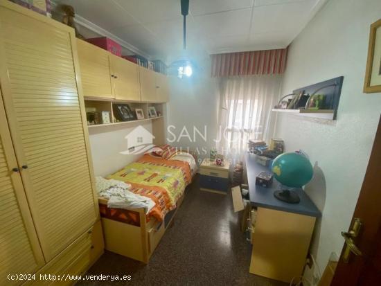 VENTA DE PISO EN EL CENTRO DE ASPE, BARRIO SERRANICA - ALICANTE