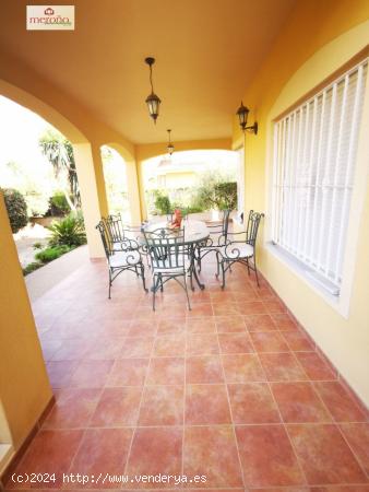 EXCELENTE CHALET EN CIUDAD JARDIN - ALICANTE