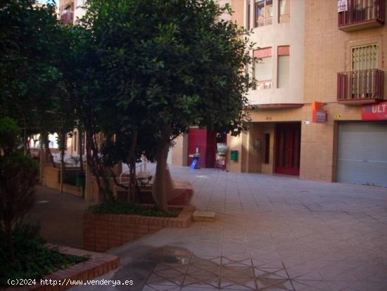 SE ALQUILA LOCAL FRENTE HOSPITAL DE ALICANTE , ZONA MUY TRANSITADA - ALICANTE