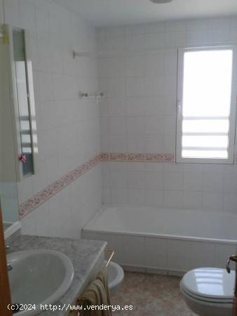 SE VENDE PISO / ZONA TRANQUILA / CERCA DE COMERCIOS - ALICANTE