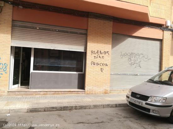  SE VENDE LOCAL COMERCIAL CON SALIDA DE HUMOS PARA MONTAR CUALQUIER NEGOCIO - ALICANTE 