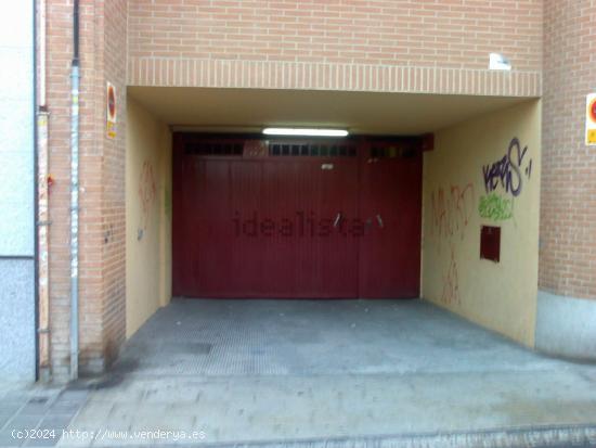 SE VENDE GARAJE , FACIL ACCESO , CERCA DE HOSPITAL DE ALICANTE - ALICANTE