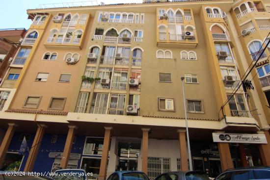 ESTUPENDO PISO DE 4 DORMITORIOS CON BAÑO Y ASEO EN BENIDORM - ALICANTE