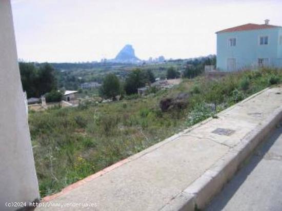  Parcela de 800m2 con bonitas vistas al peñón de Ifach - ALICANTE 