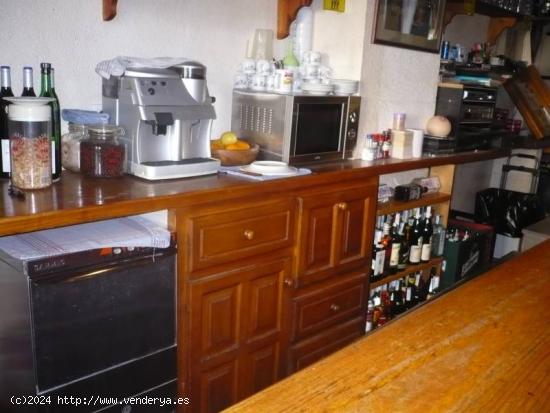 Bar en el centro de moraira en una zona muy transitado del turismo - ALICANTE