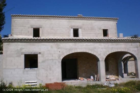 Casa de campo en estilo rustico con Piscina en Beniver - ALICANTE