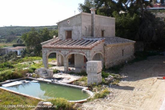 Casa de campo en estilo rustico con Piscina en Beniver - ALICANTE