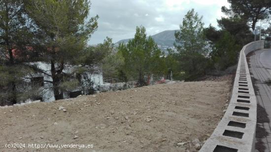 Parcela con bonitas vistas al valle en Moraira - Benimeit - ALICANTE