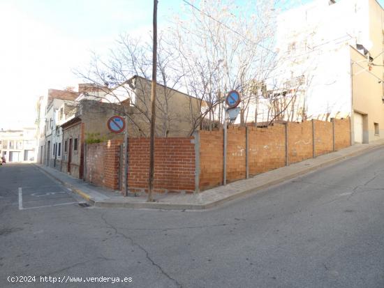 TERRENO URBANO en zona tranquila a escsos metros estación ferrocarriles, CAP, Mercadona por 67000 E