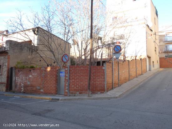 TERRENO URBANO en zona tranquila a escsos metros estación ferrocarriles, CAP, Mercadona por 67000 E