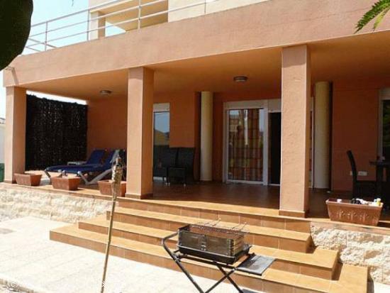 Se vende chalet de 4 dormitorios en Alfaz del Pi - ALICANTE