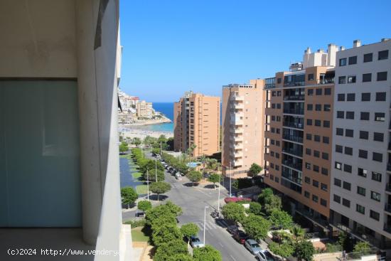 Apartamento con amplia terraza en la Cala Villajoyosa - ALICANTE