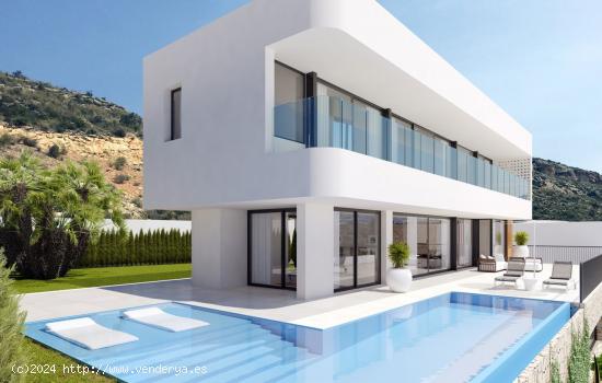 VILLA ALPHA, con vista a la Bahia de Benidorm con parcela de 750 metros.- - ALICANTE