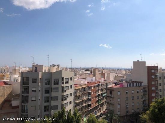 4 DORMITORIOS CON  SUPER VISTAS, BUENA TERRAZA - ALICANTE