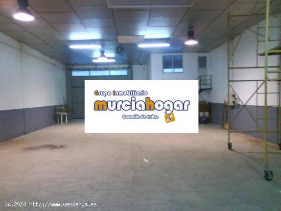 ESTUPENDA NAVE EN CASILLAS CON DOS OFICINAS Y BAÑO - MURCIA