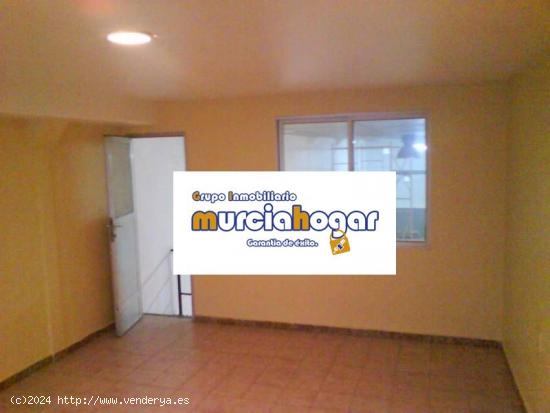 ESTUPENDA NAVE EN CASILLAS CON DOS OFICINAS Y BAÑO - MURCIA