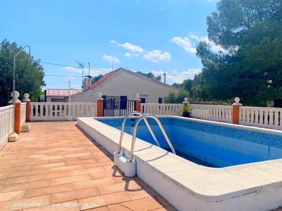 CHALET EN VENTA EN MOGENTE - VALENCIA