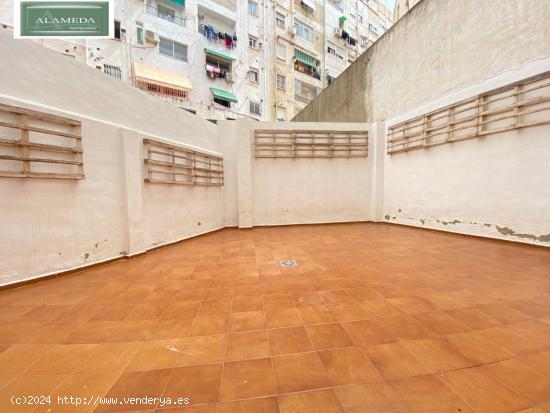 LOCAL COMERCIAL EN MONTEOLIVETE - VALENCIA