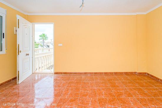 Chalet en Orihuela. Ref.- 74299 - ALICANTE